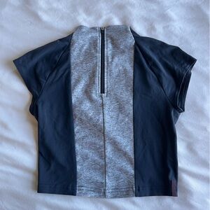 NWOT Jaggad Zip Up Tshirt